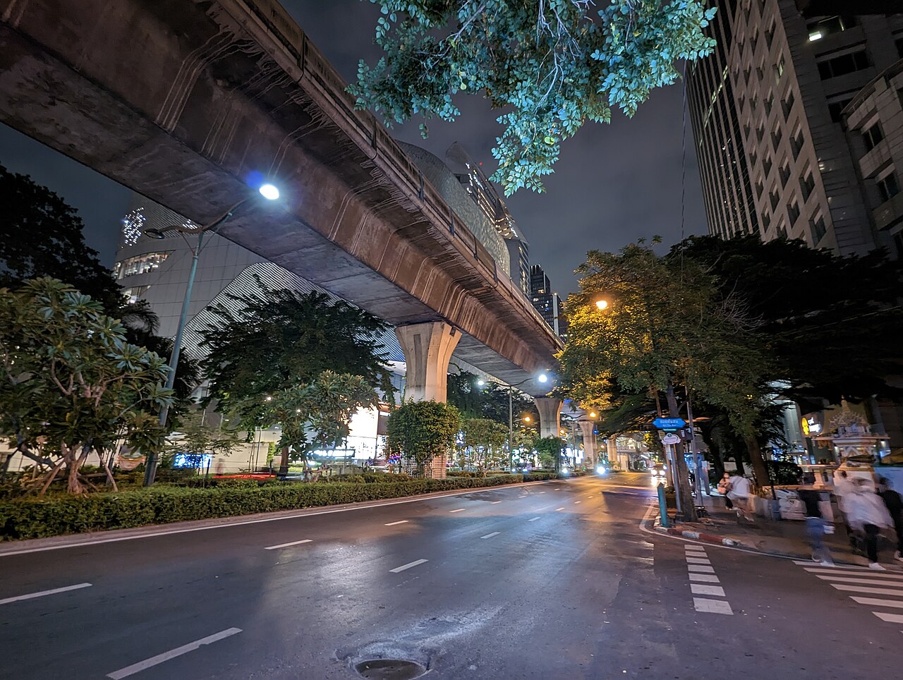 Ploenchit (Sukhumvit Soi 1) – Foto der Umgebung